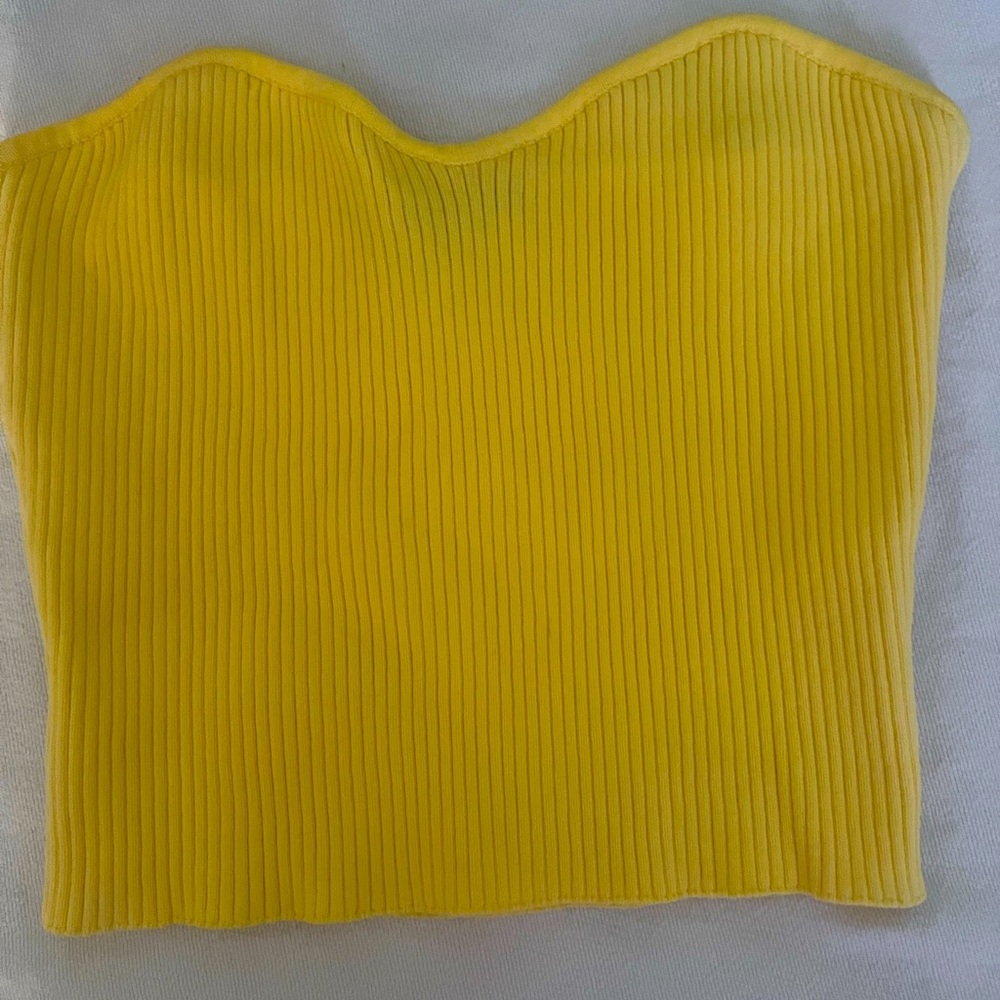 FOREVER 21 RIBBED YELLOW HALTER TOP 🌻